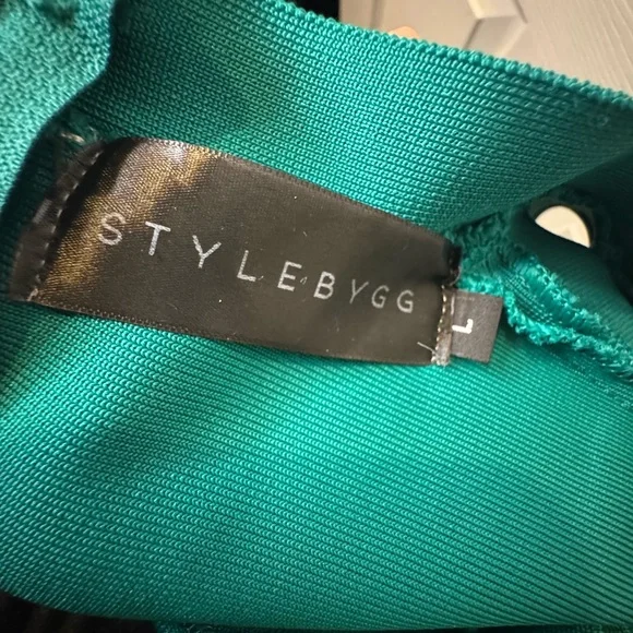 NWOT StyleByGG Emerald Green Bandage Fringe Maxi Dress -Sculpting Bodycon Size L - Picture 9 of 14